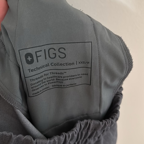 Figs Graphite Scrub Set - Picture 9 of 9